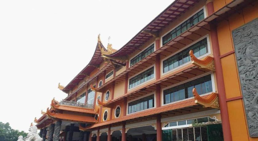 Oyo 741 Hotel Labuhan Raya Medan Exterior photo